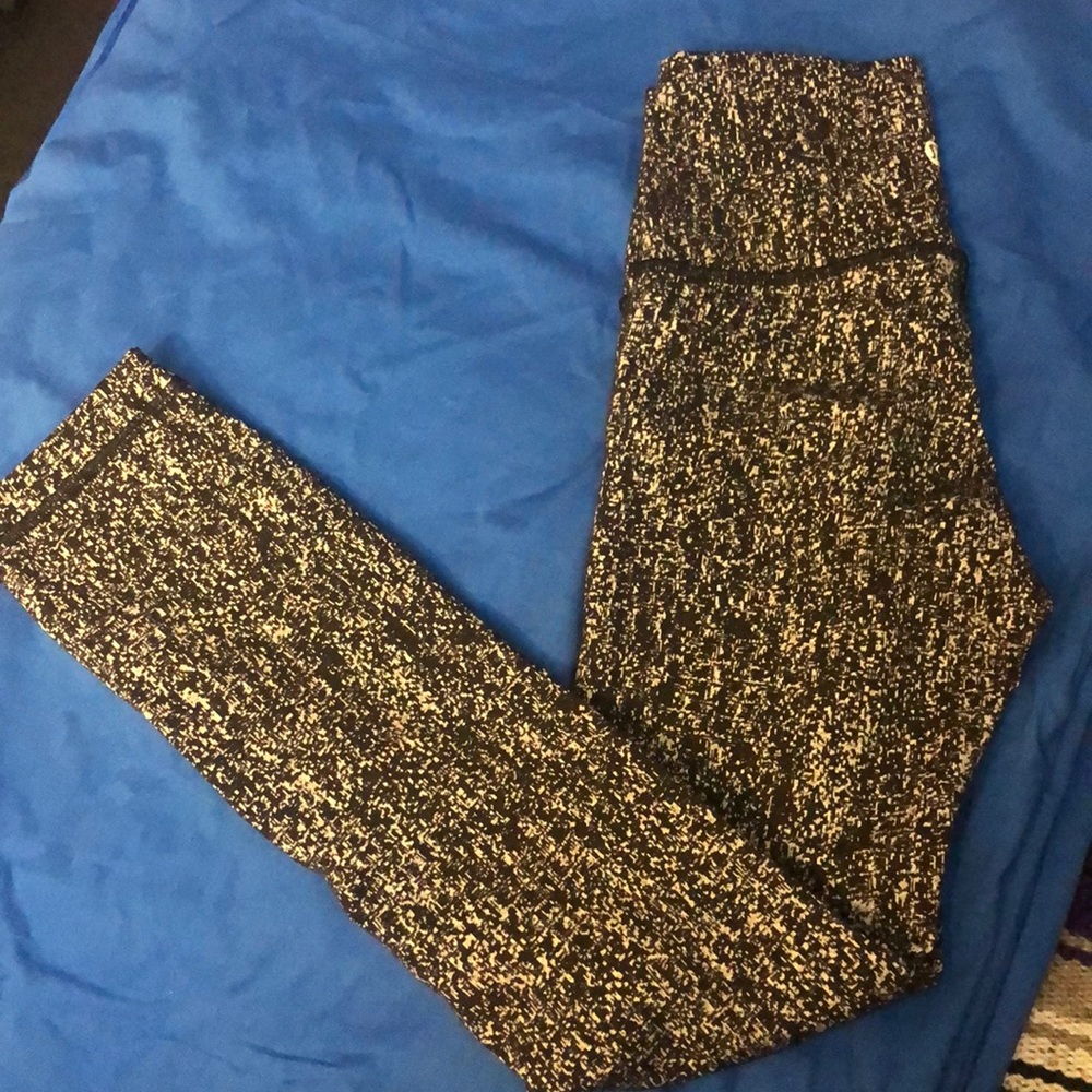 Lululemon wunder under
